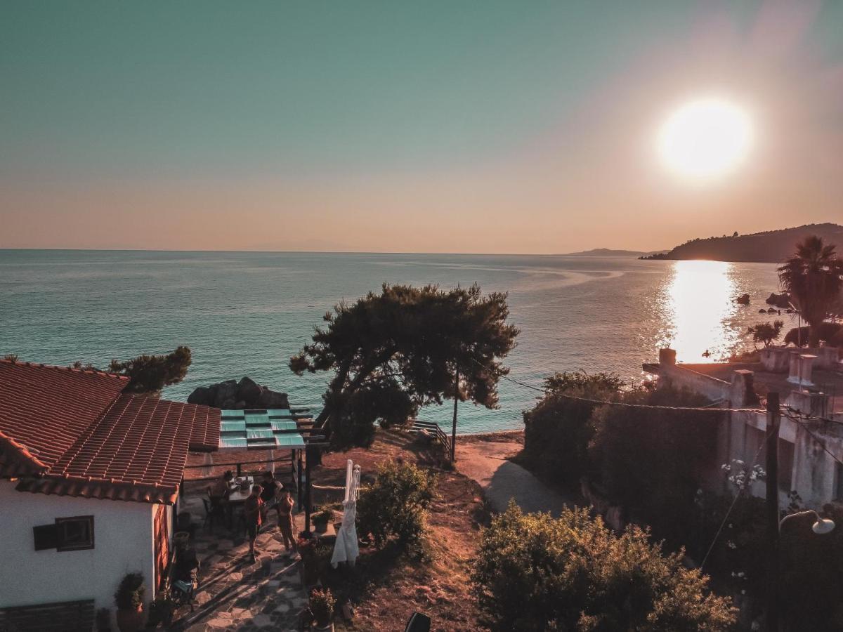 Karnagio Vasilas Agia Paraskevi  Bagian luar foto